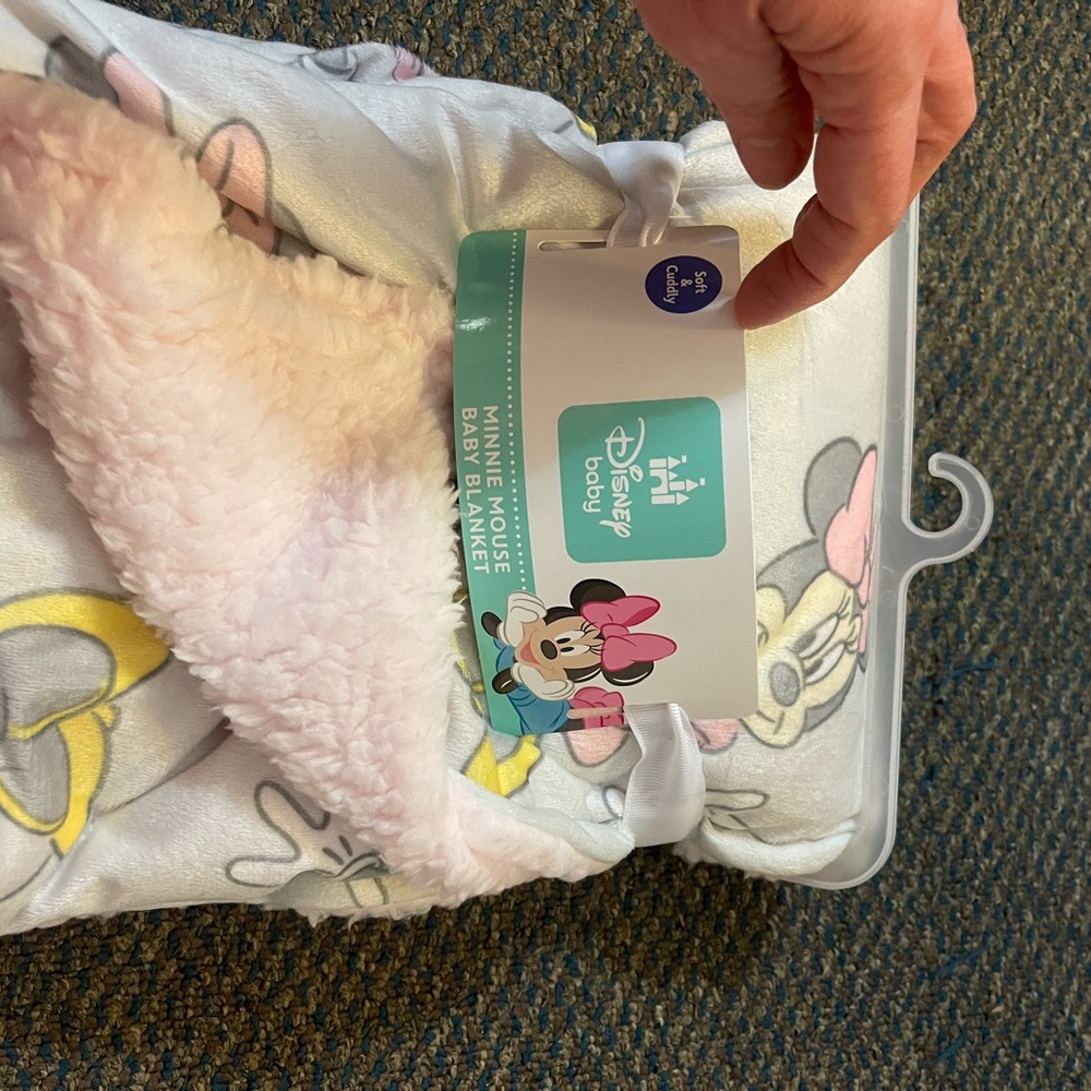 New Disney Baby Minnie Mouse Blanket